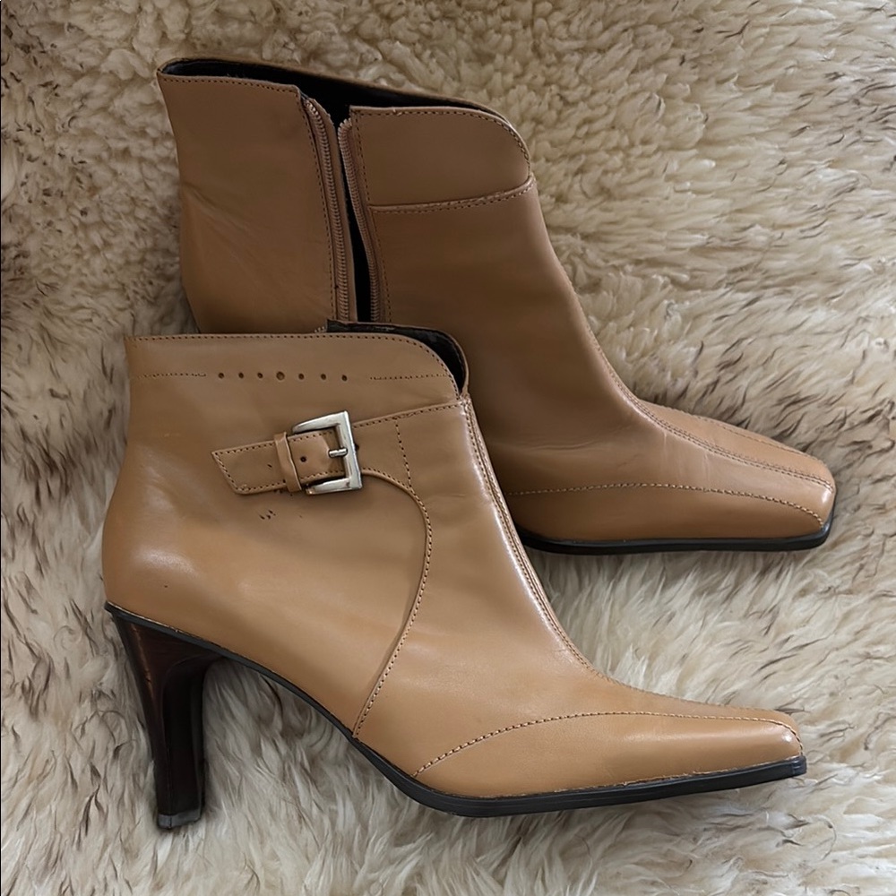 Elegant Tan Leather Ankle Boots